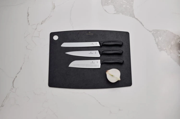 VICTORINOX.jpg