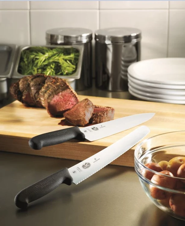 VICTORINOX 5.2933.26.JPG
