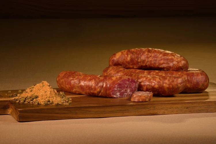 kiełbasa pieprzowa surowa na pieprzowej extra+ zdjęcie przyprawy.jpg